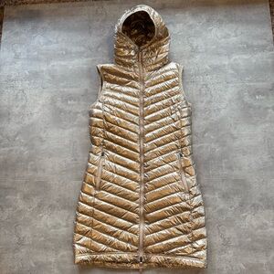 Skhoop Osa Down Vest, Champagne Gold Metallic, Size Medium